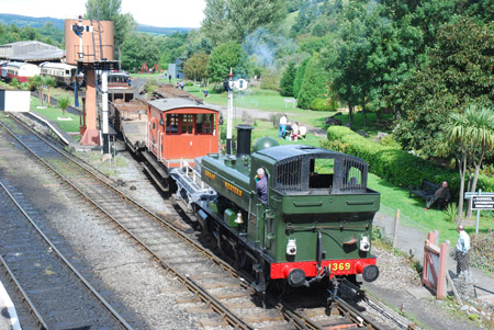 1369 shunts Buckfastleigh yard