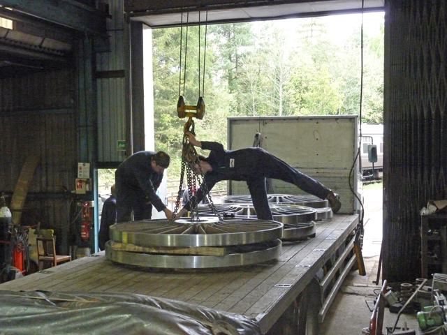 Wheelpans on lorry