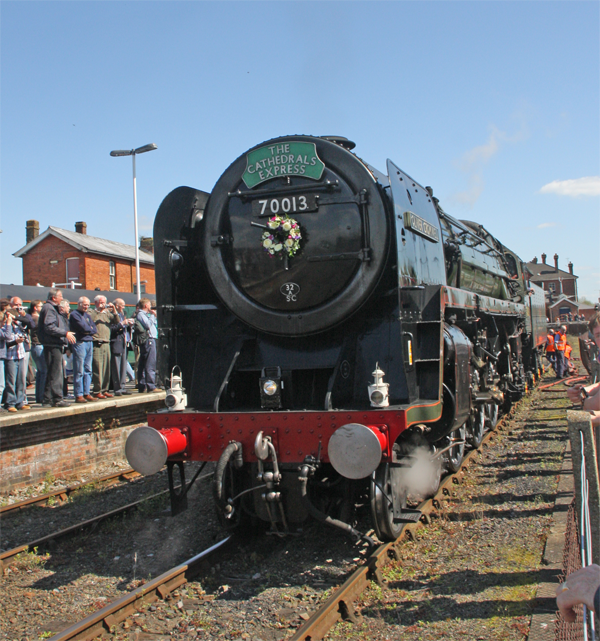 70013 Oliver Cromwell at Salisbury