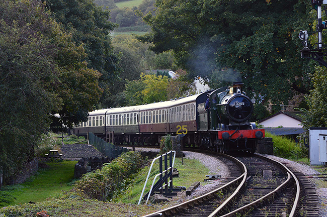 3205 entering Buckfastleigh