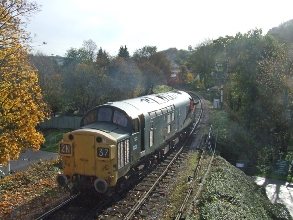 D6737 shunting at Buckfastleigh