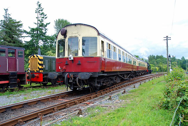 GWR 2-6-2T 5526 with Autos