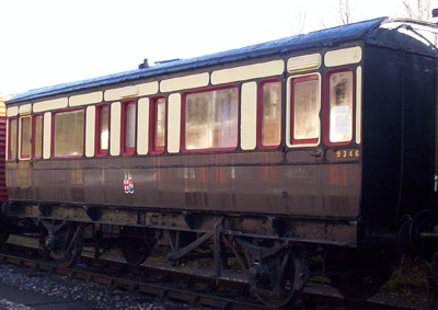 Picnic Coach 9346