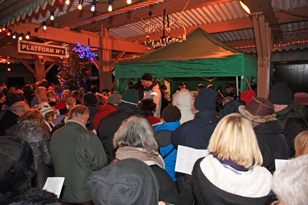 Carol singers at Totnes Littlehempston