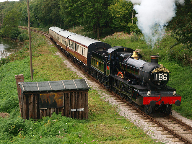 7827 Lydham Manor at Hood Bridge