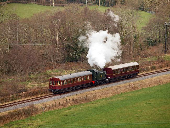 5542 topped and tailed by autocars along Stretchford straight