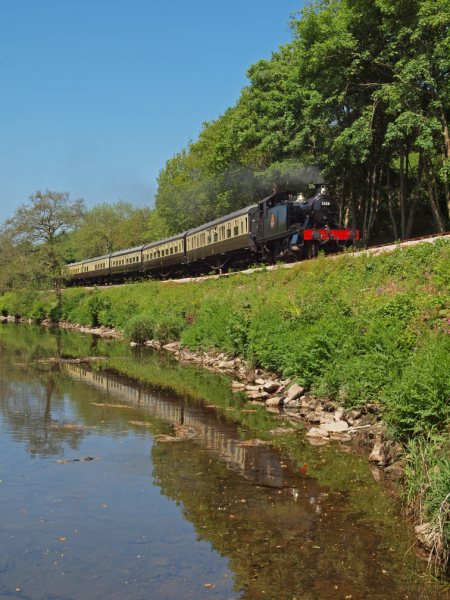 5526 beside the river Dart