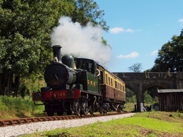 1450 with trailer at Hood bridge